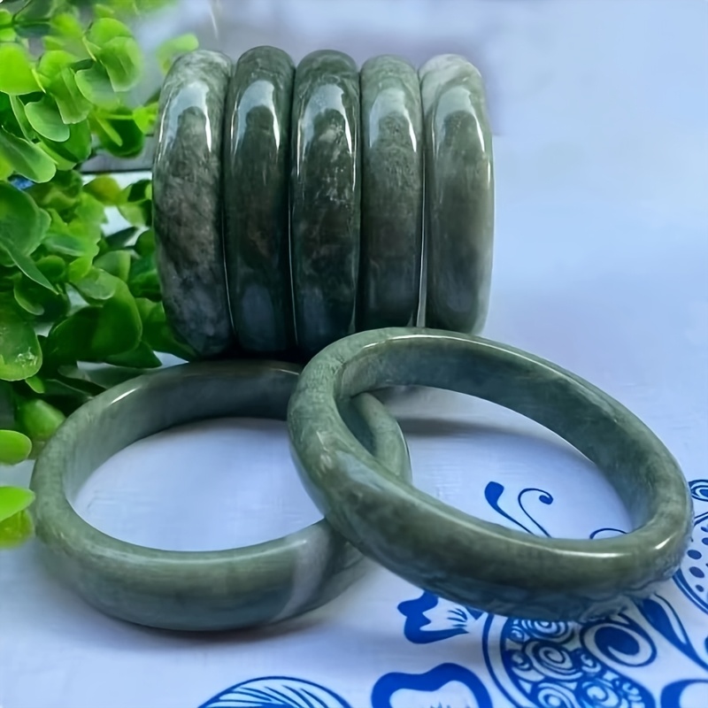 Unisex Fashionable Bangle, Versatile Gift for All Seasons